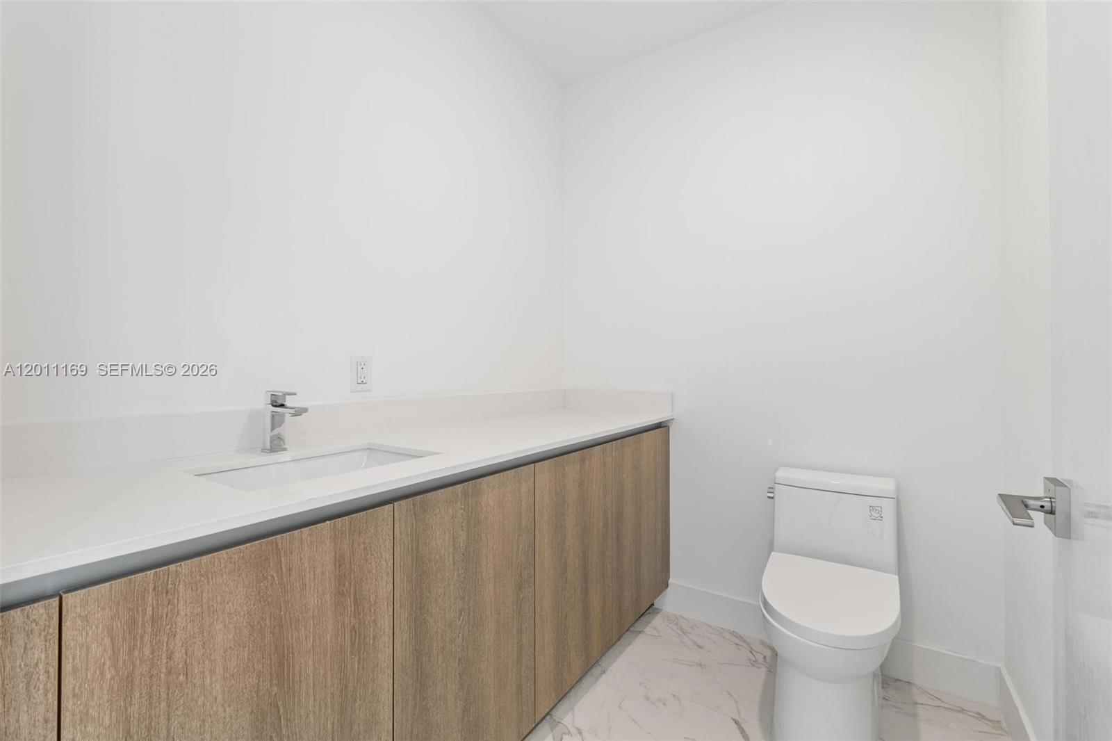 17550 Collins Ave 501 Property Photo 34