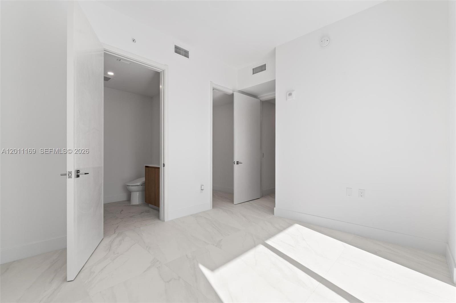 17550 Collins Ave 501 Property Photo 45