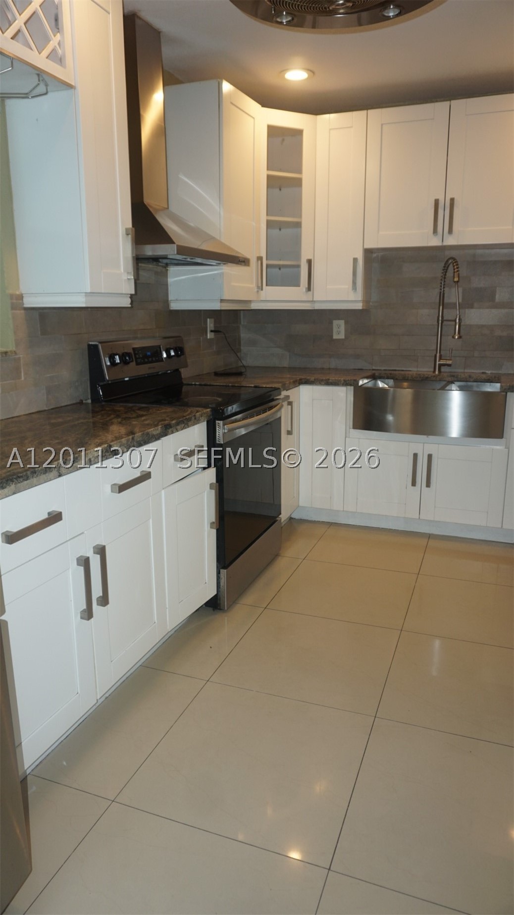 335 Nw 187th St Property Photo 8