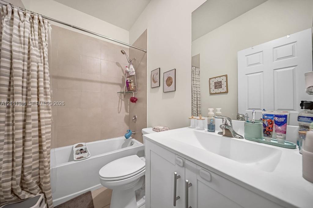 10657 W 32nd Ln Property Photo 22