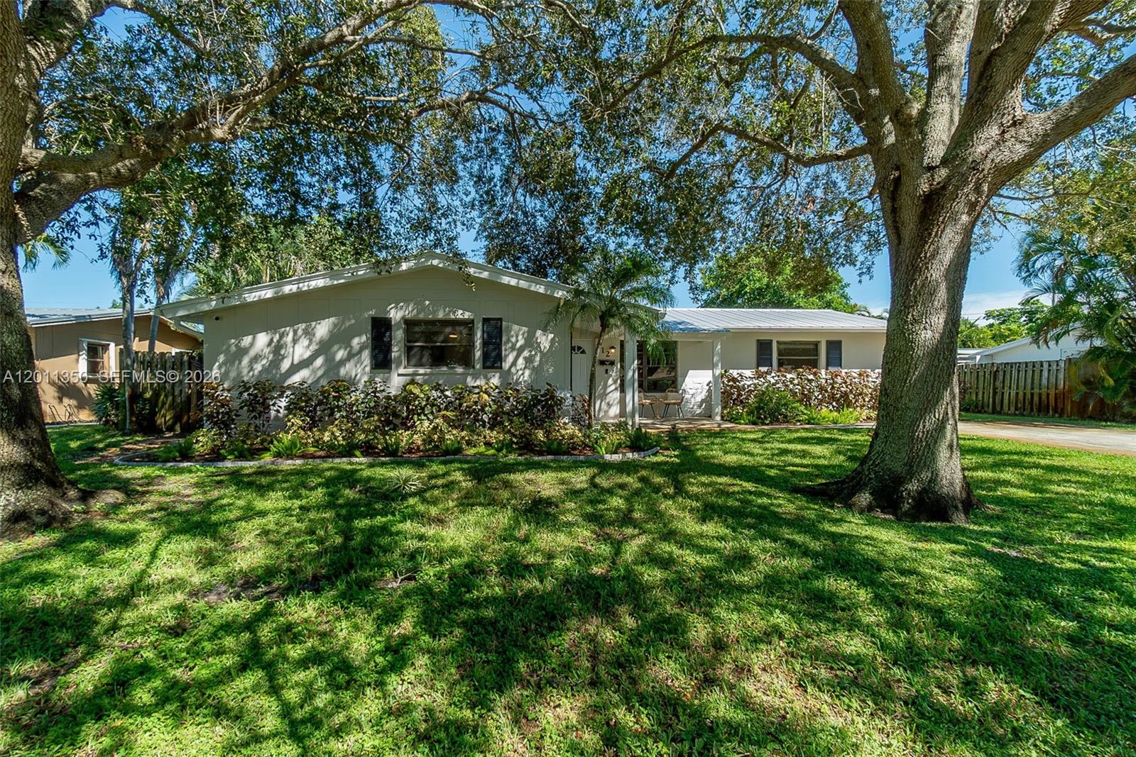 712 Tradewind Dr Property Photo 2