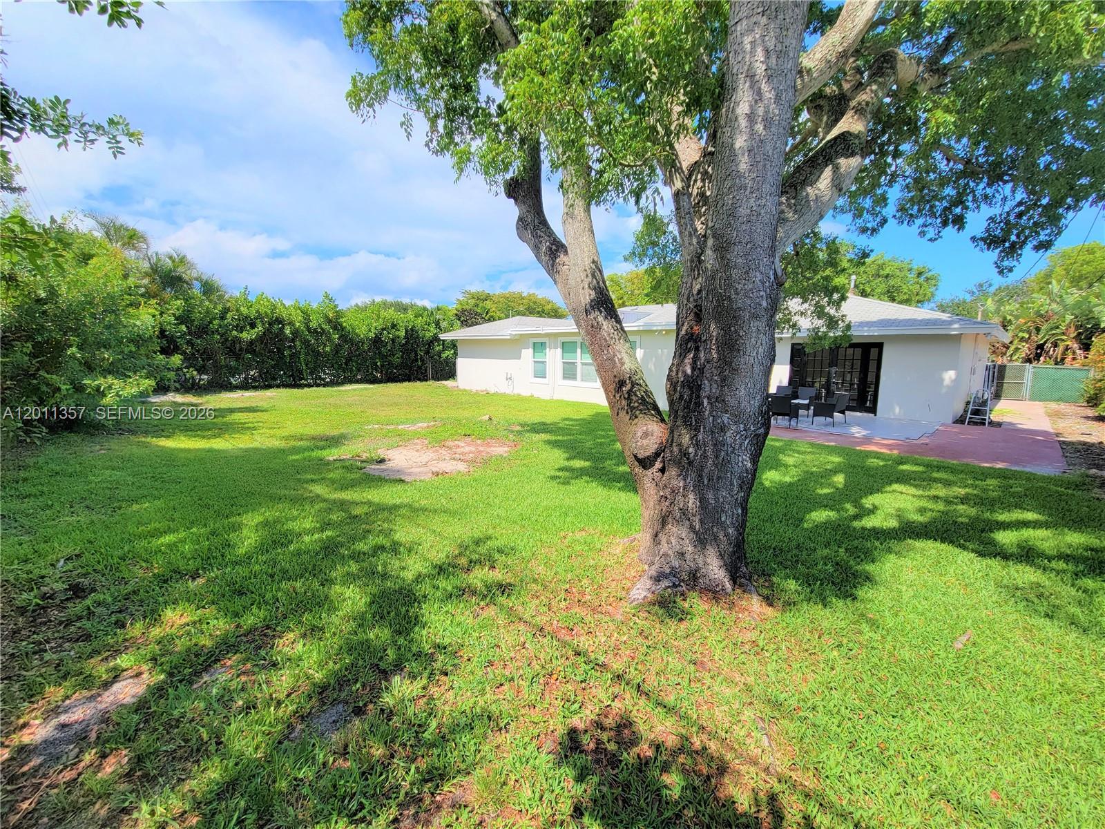 735 Tradewind Dr Property Photo 17