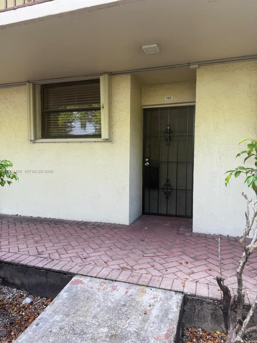 109 Lake Emerald Dr 102 Property Photo 1