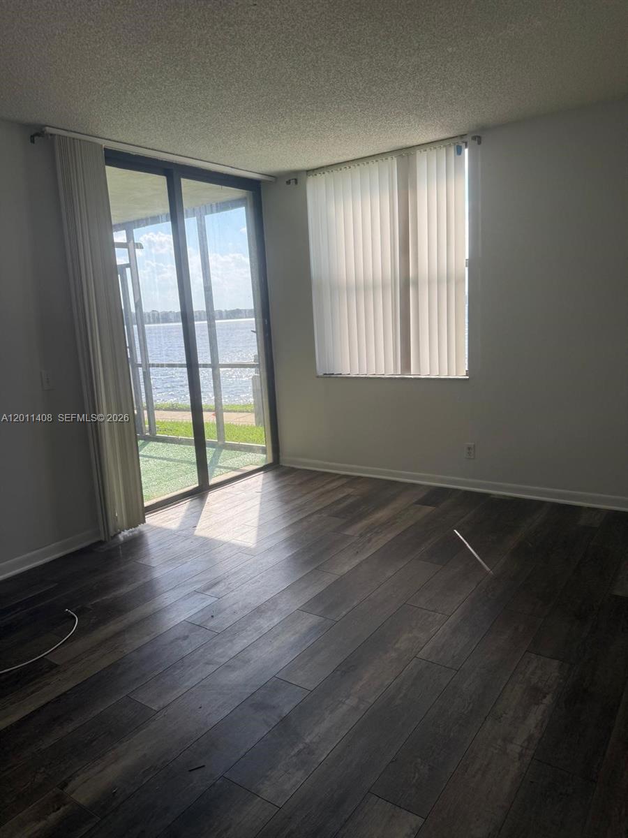 109 Lake Emerald Dr 102 Property Photo 11