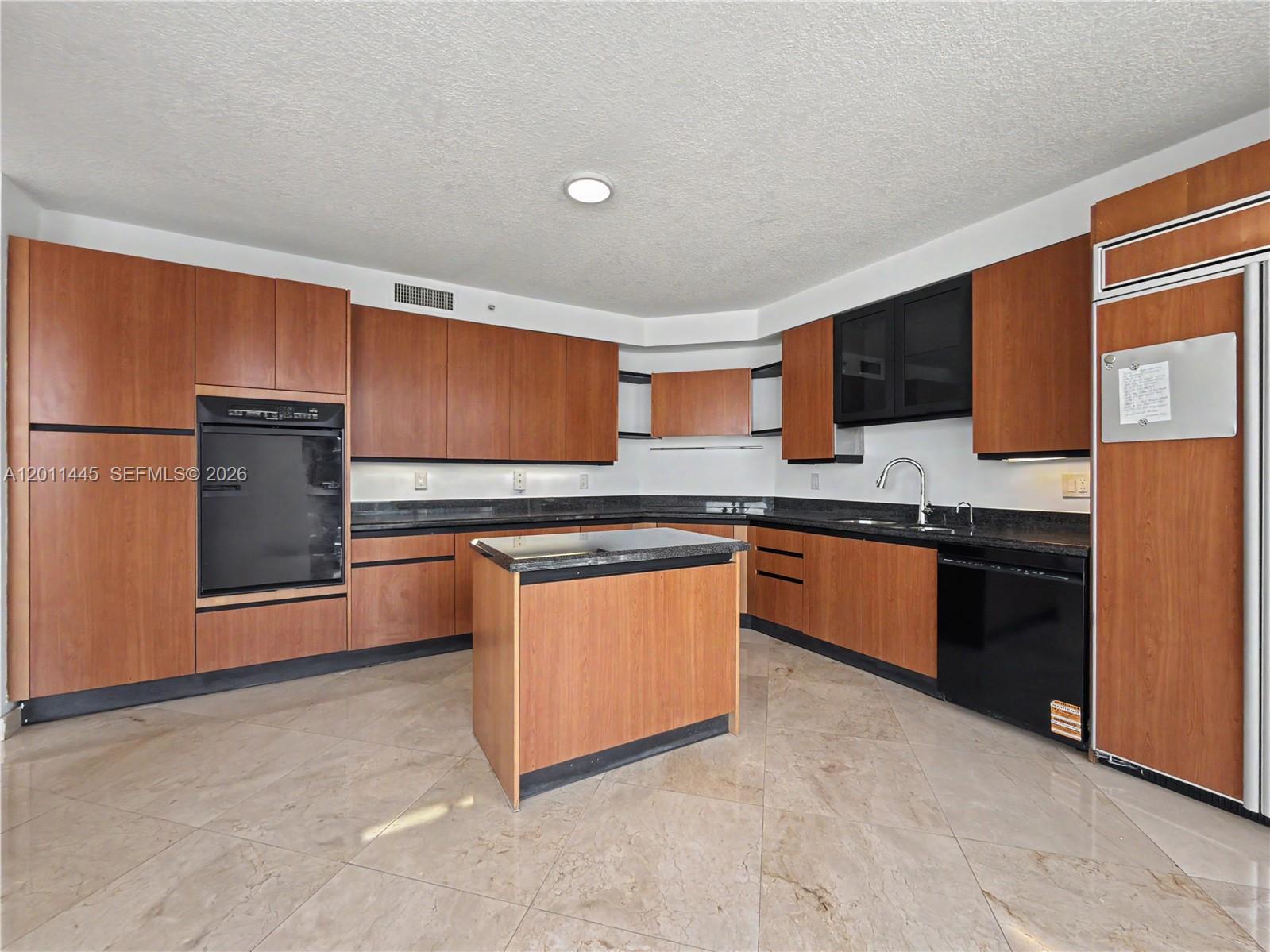 17555 Collins Ave 1502 Property Photo 12