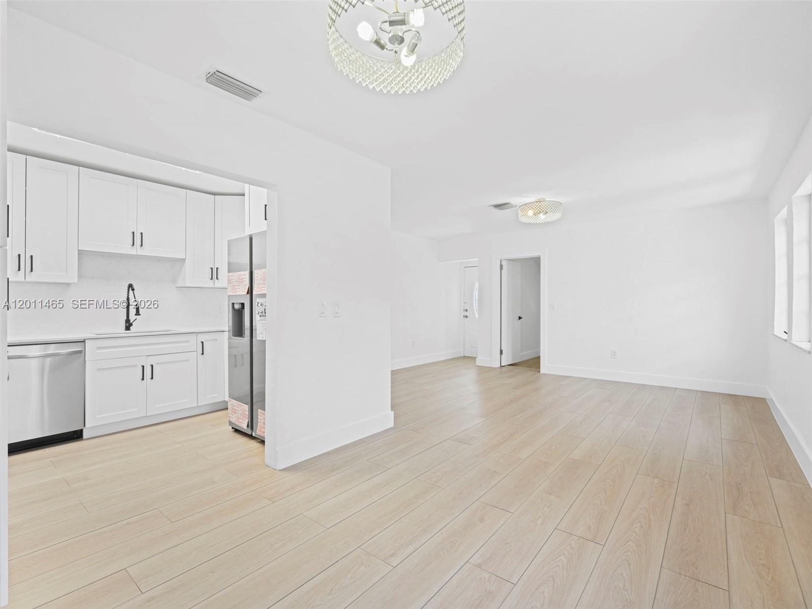 521 Sw 64th Ct Property Photo 7