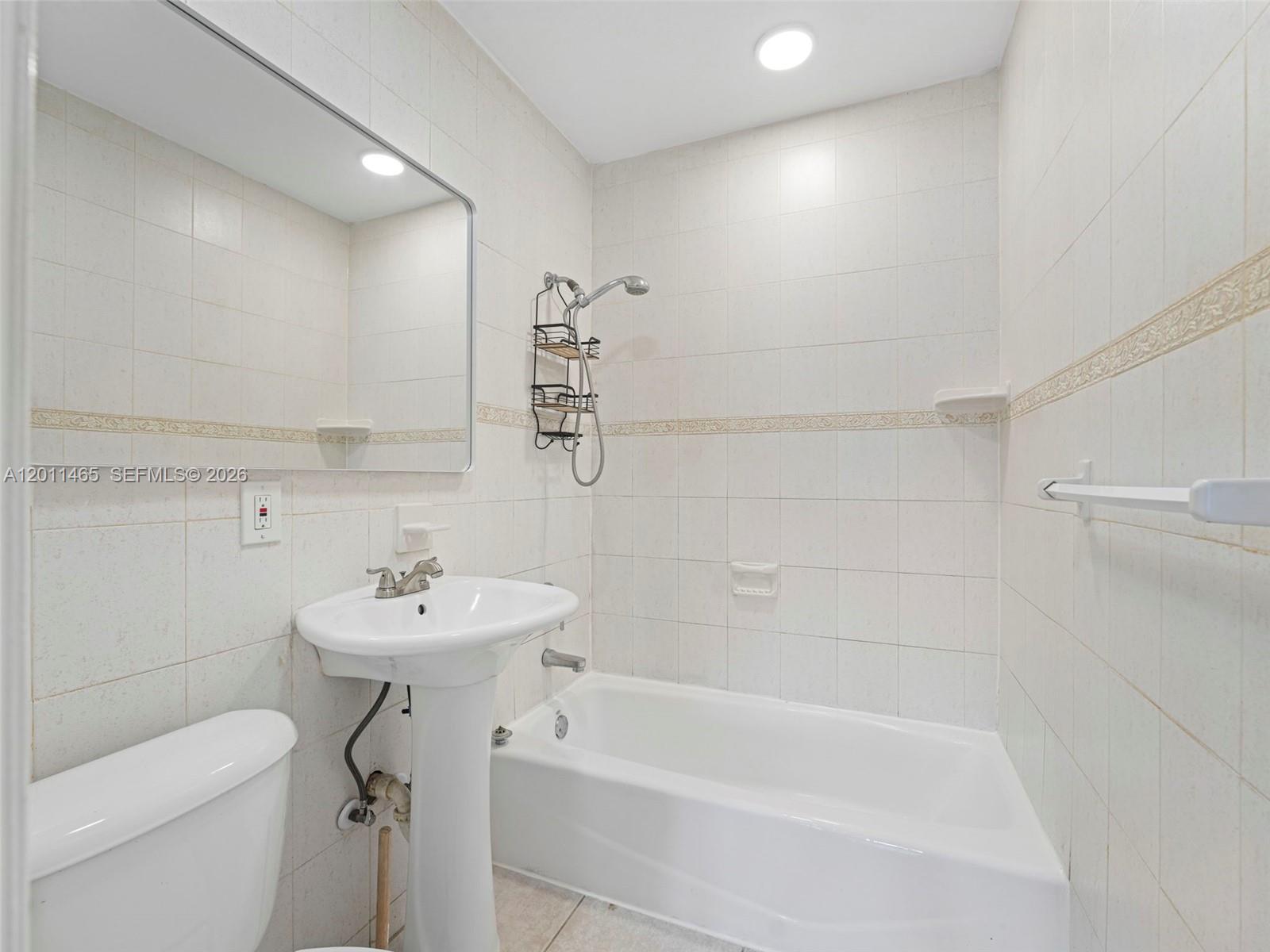 521 Sw 64th Ct Property Photo 12