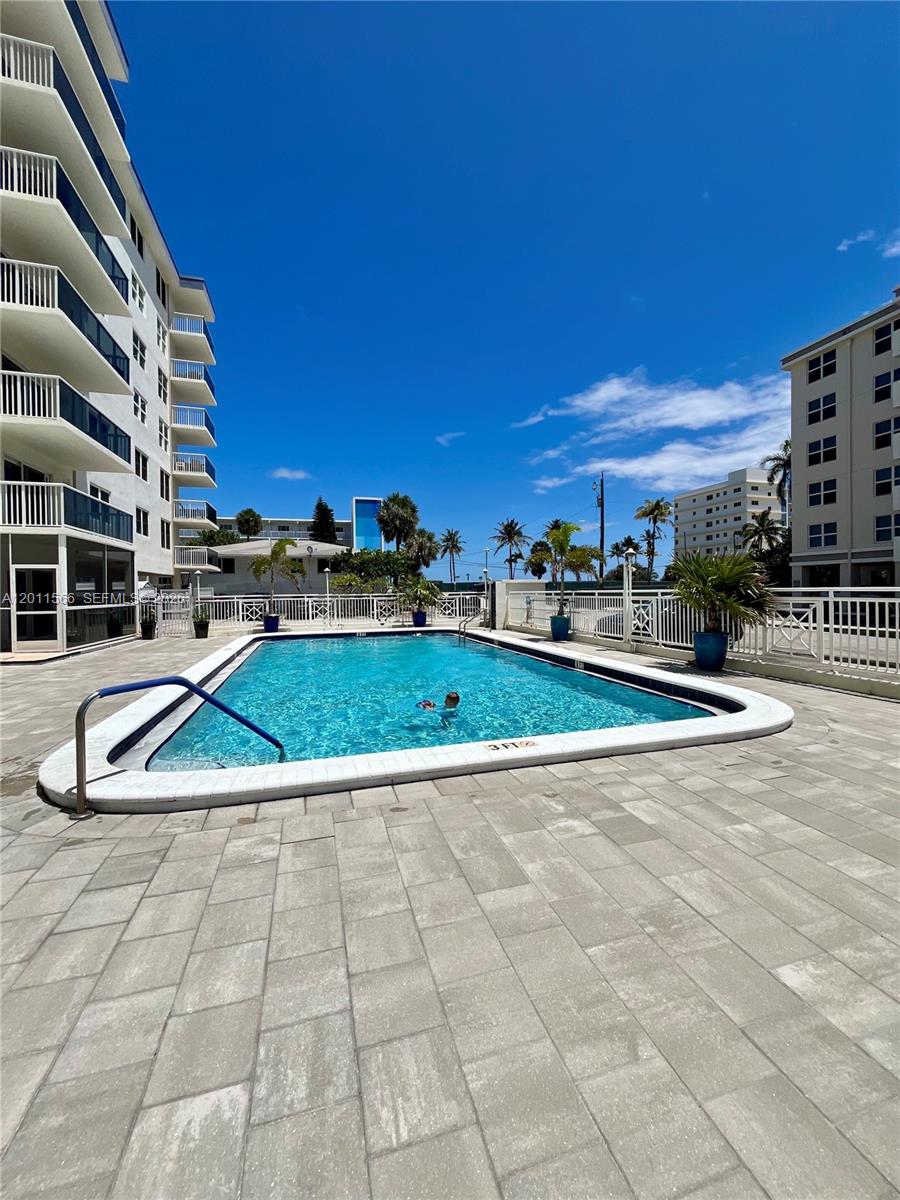 1801 S Ocean Dr 203 Property Photo 32