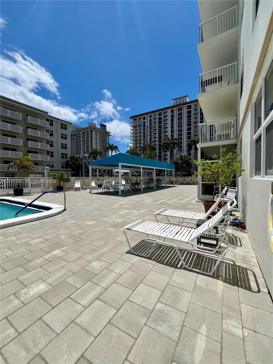 1801 S Ocean Dr 203 Property Photo 33