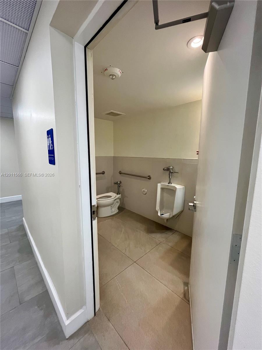 1801 S Ocean Dr 203 Property Photo 37