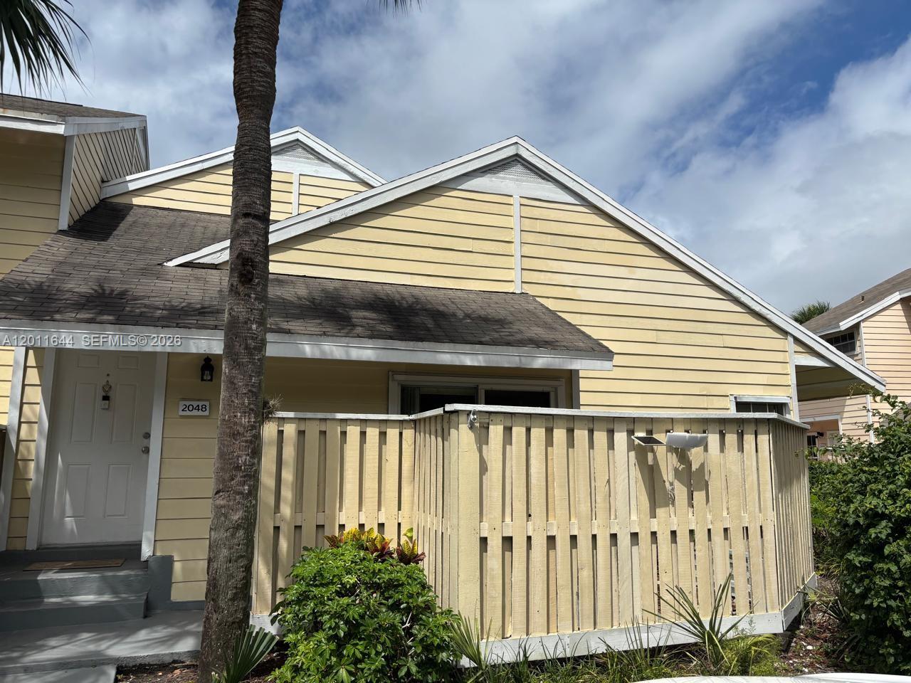 2048 Champions Way Property Photo 1