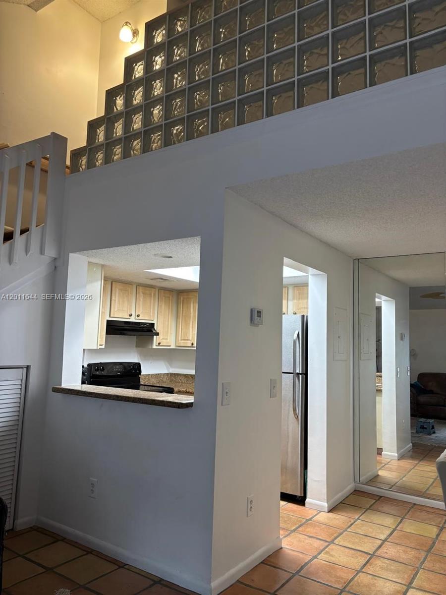 2048 Champions Way Property Photo 9