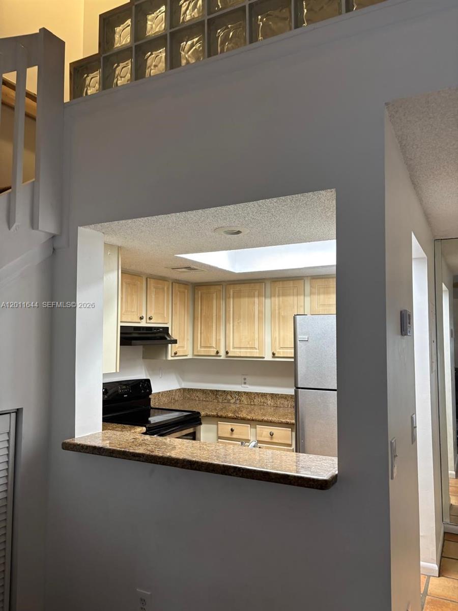 2048 Champions Way Property Photo 13