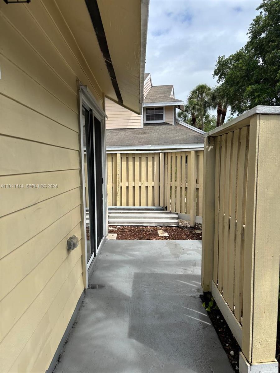 2048 Champions Way Property Photo 22