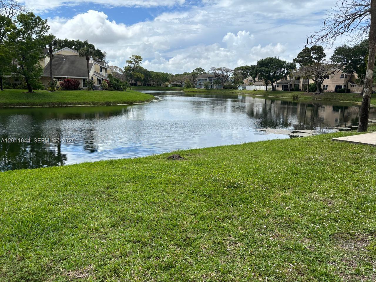 2048 Champions Way Property Photo 25