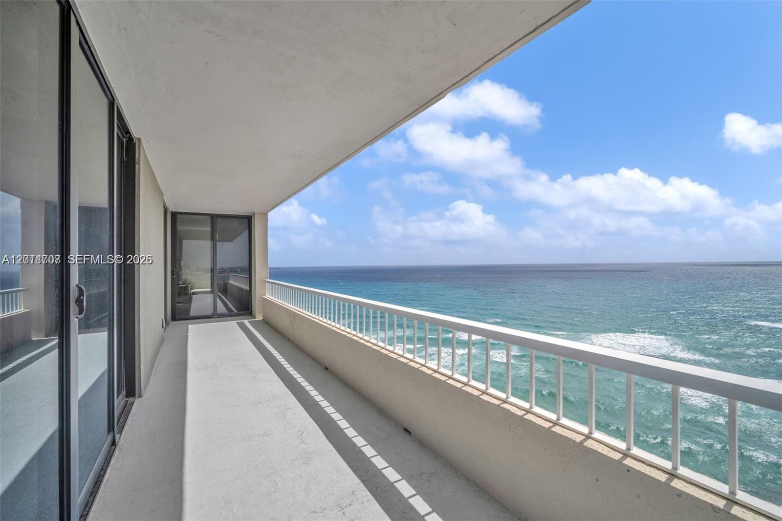 5510 N Ocean Dr 19b Property Photo 32