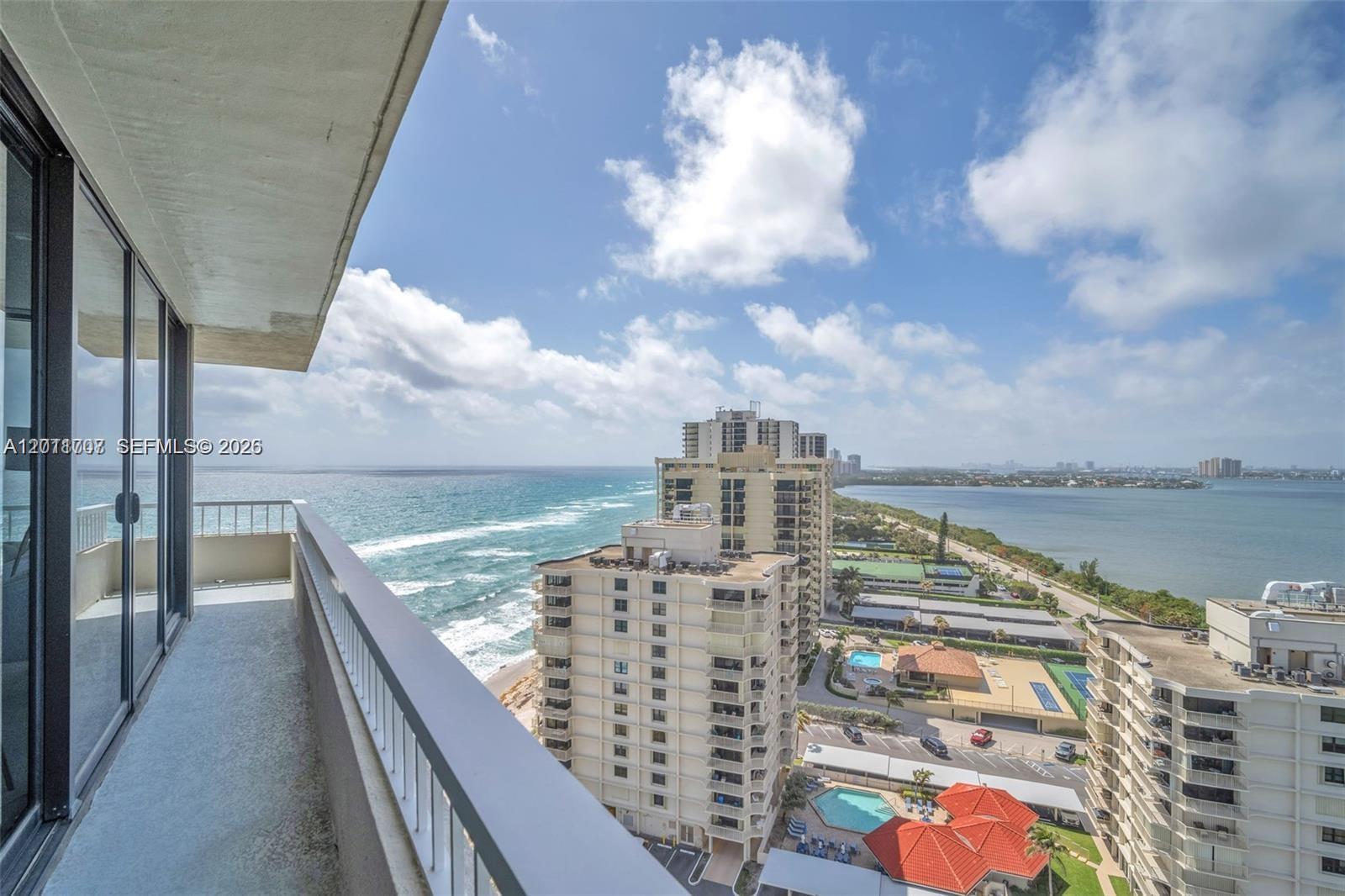 5510 N Ocean Dr 19b Property Photo 37