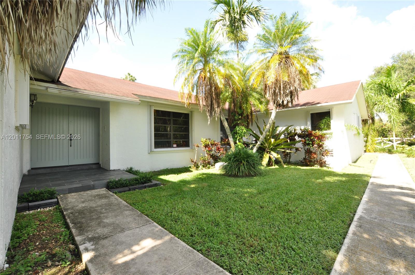 16760 Sw 280th St Property Photo 4
