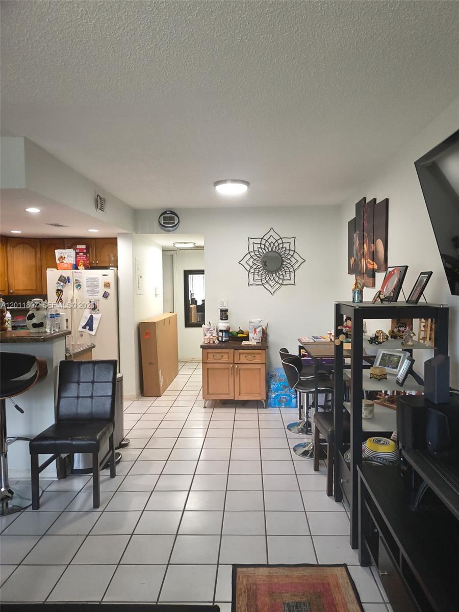 650 NW 86th Pl 3-101 Property Photo 1