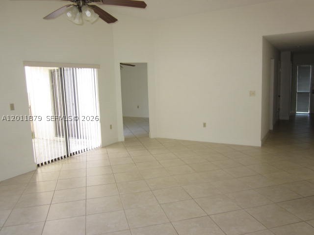 8853 Sw 112 Pl Property Photo 5