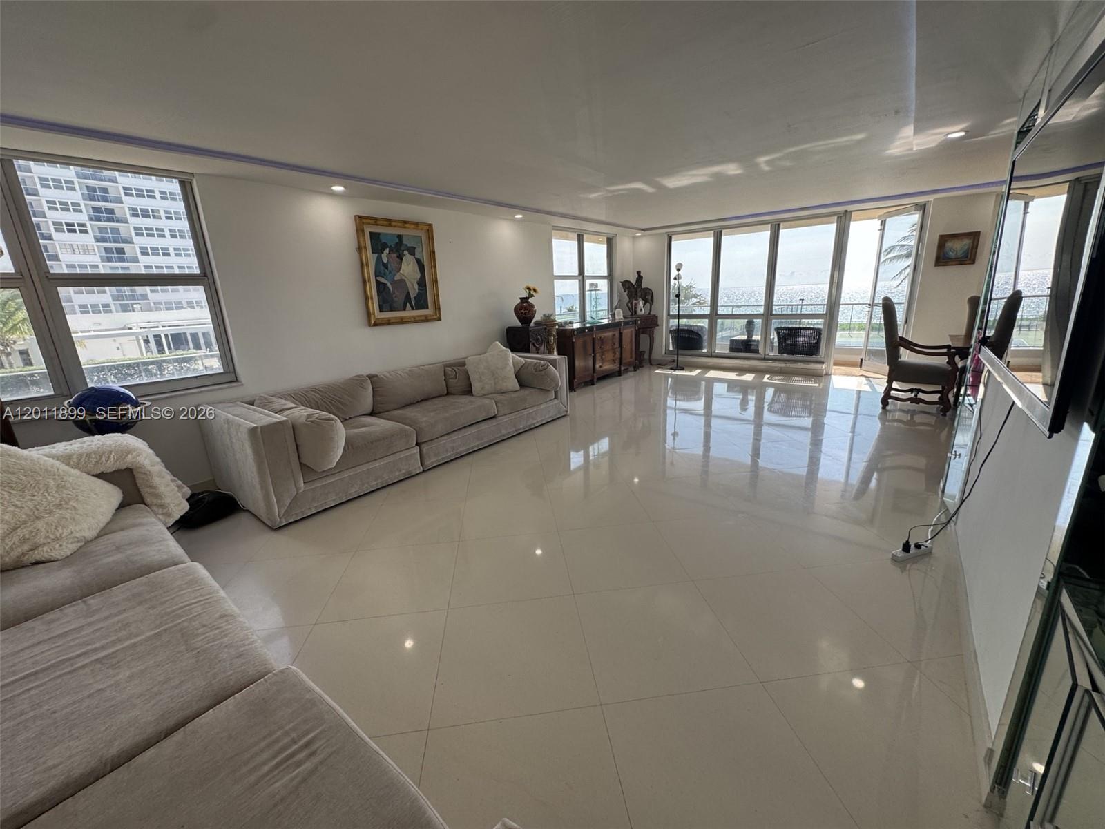 1912 S Ocean Dr 3d Property Photo 7