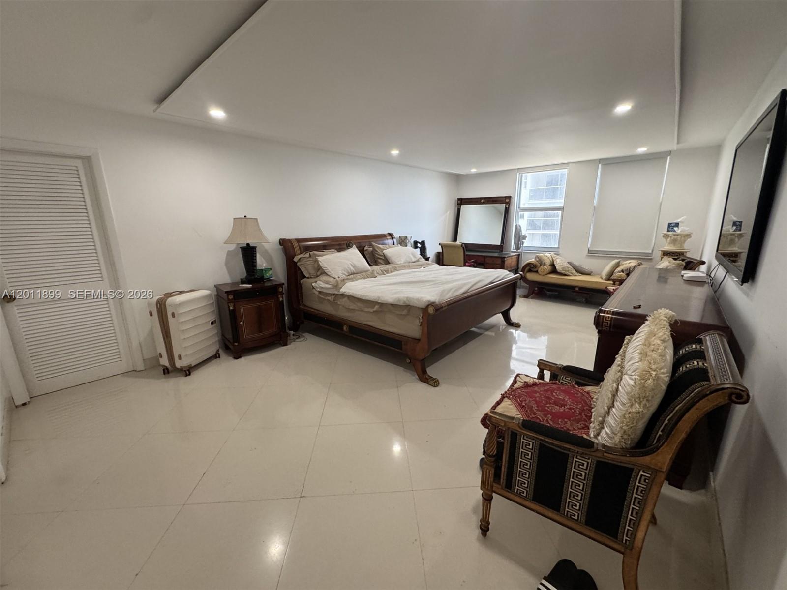 1912 S Ocean Dr 3d Property Photo 14