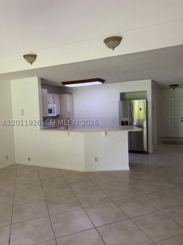 667 Woodgate Ln B Property Photo 4