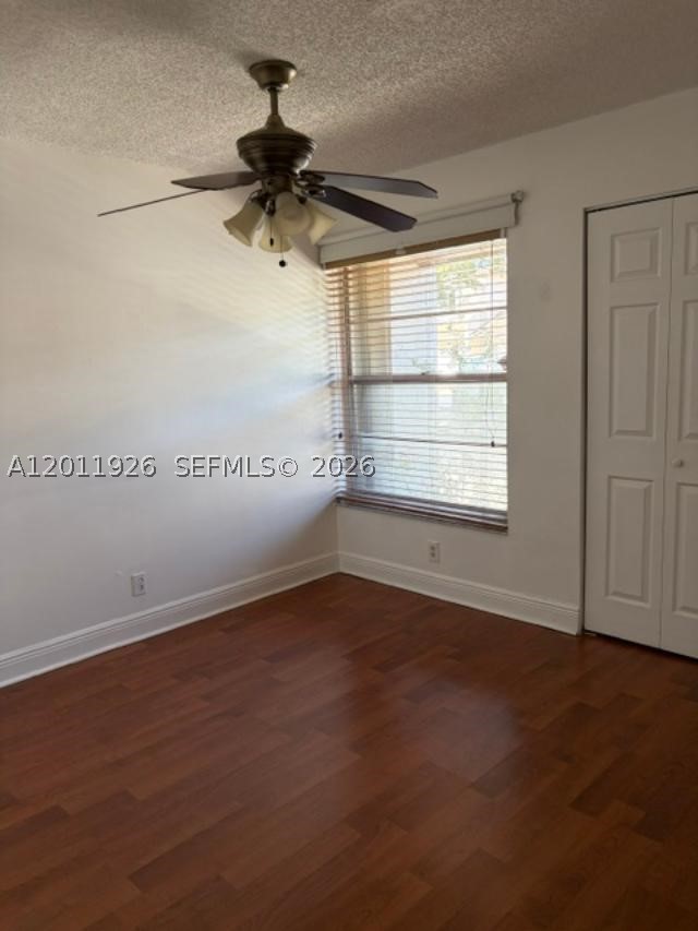 667 Woodgate Ln B Property Photo 14