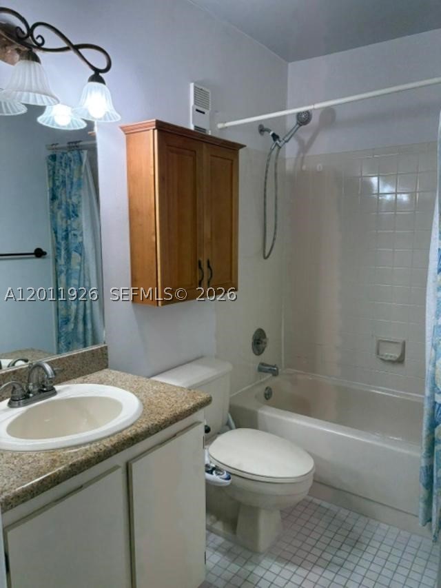 667 Woodgate Ln B Property Photo 15
