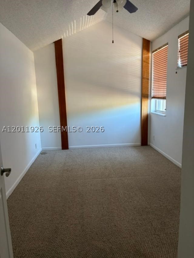 667 Woodgate Ln B Property Photo 17