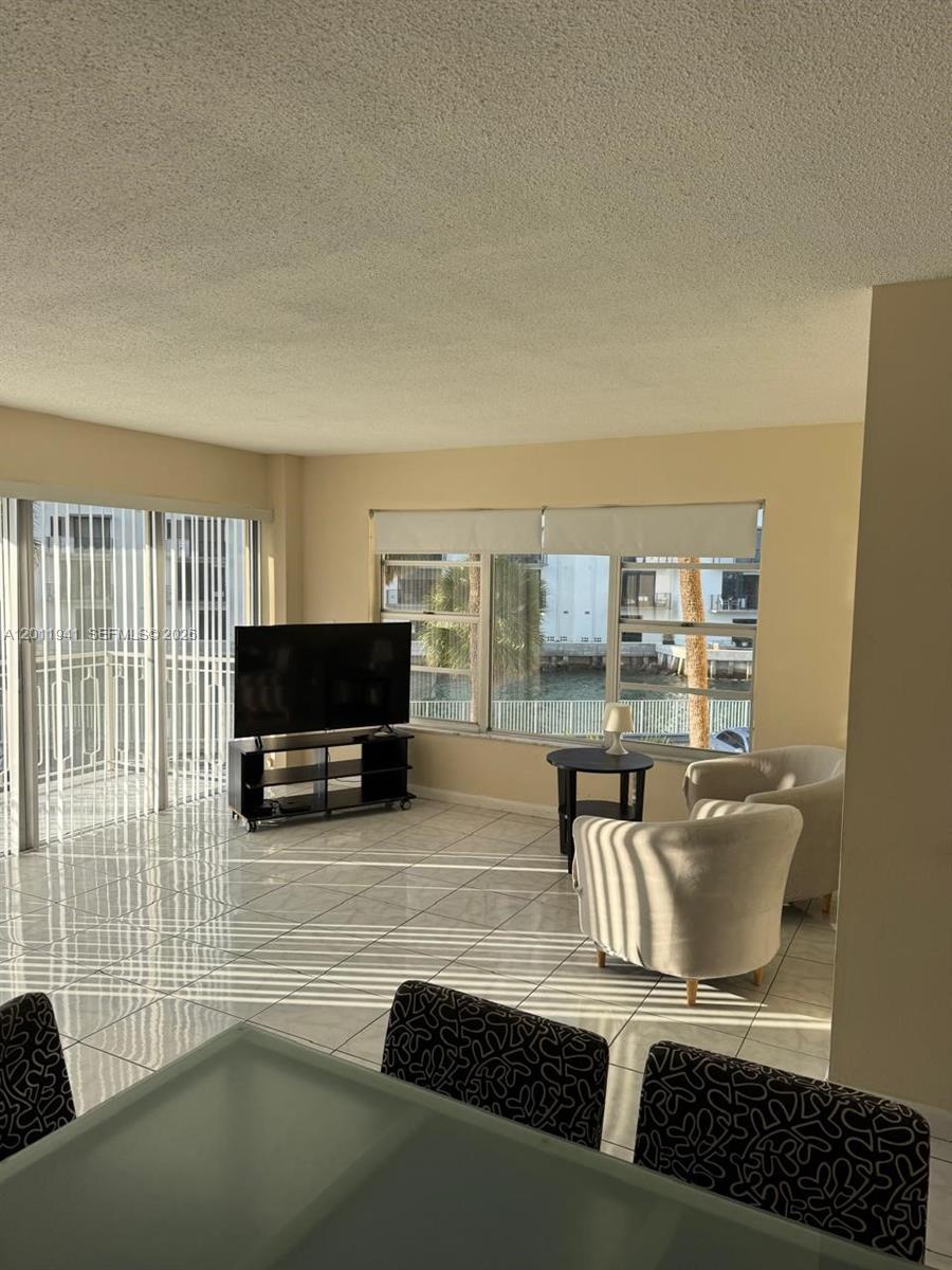 11111 Biscayne Blvd 2h Property Photo 10