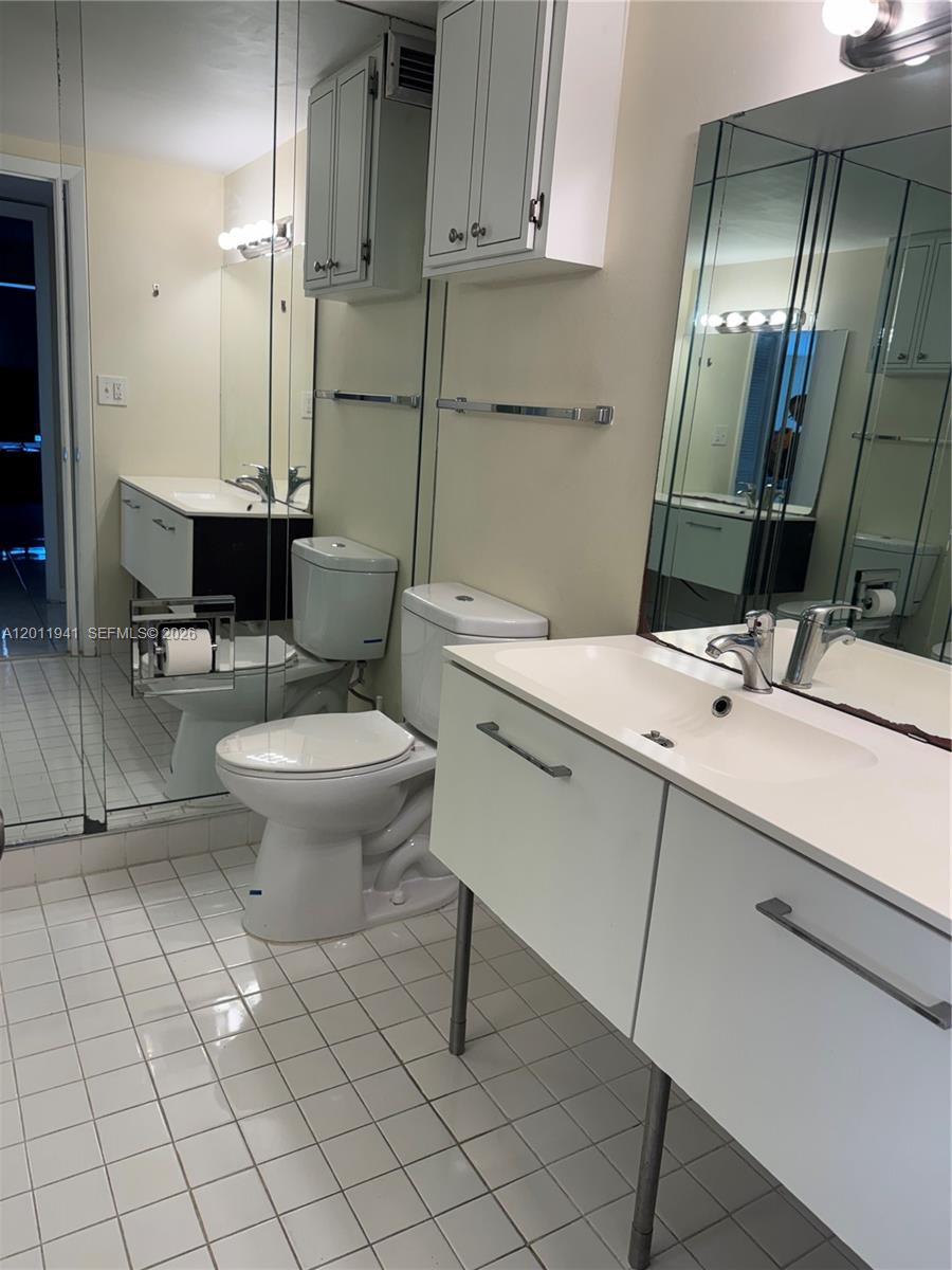 11111 Biscayne Blvd 2h Property Photo 12