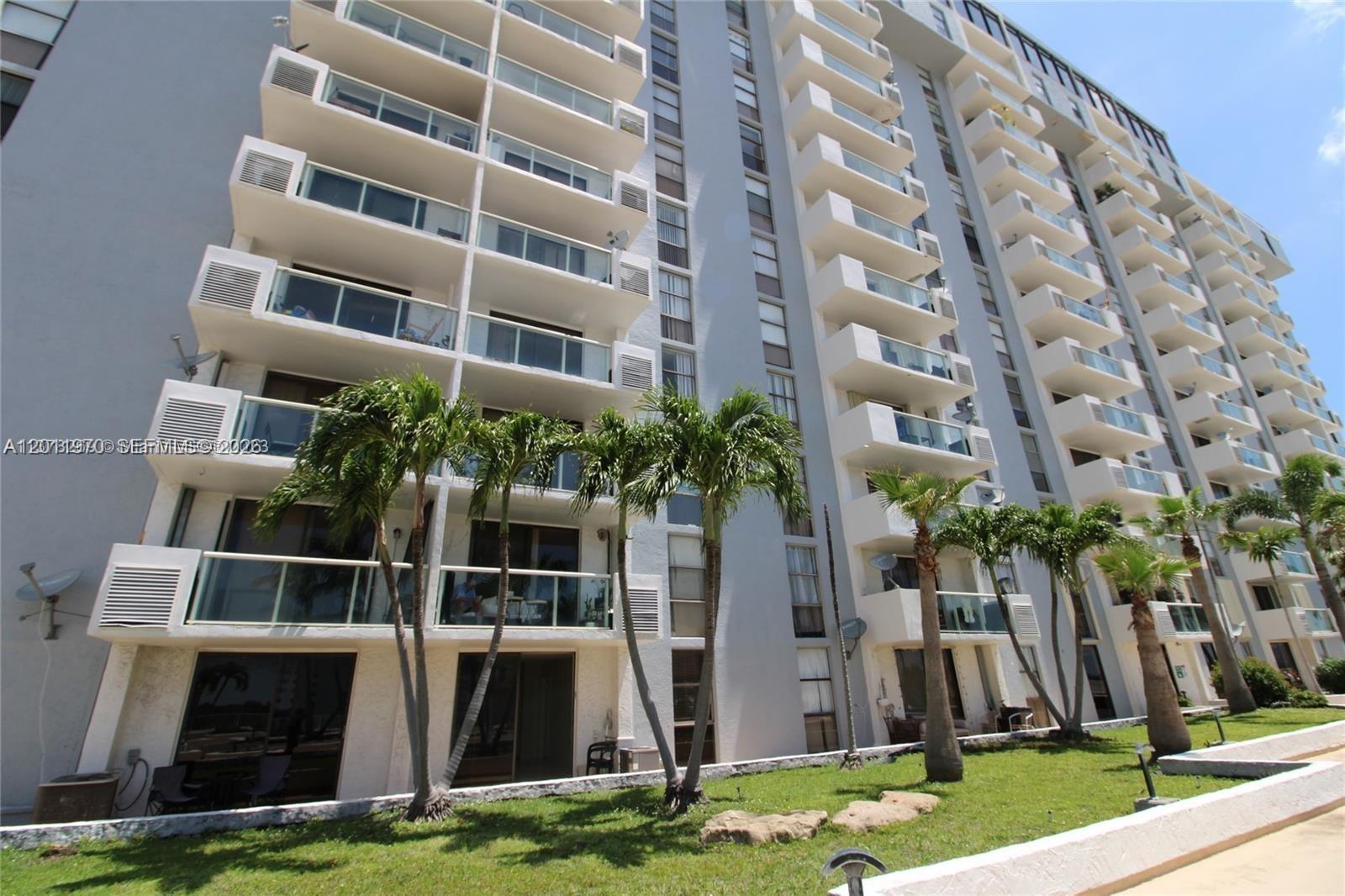 13499 Biscayne Blvd 404 Property Photo 1