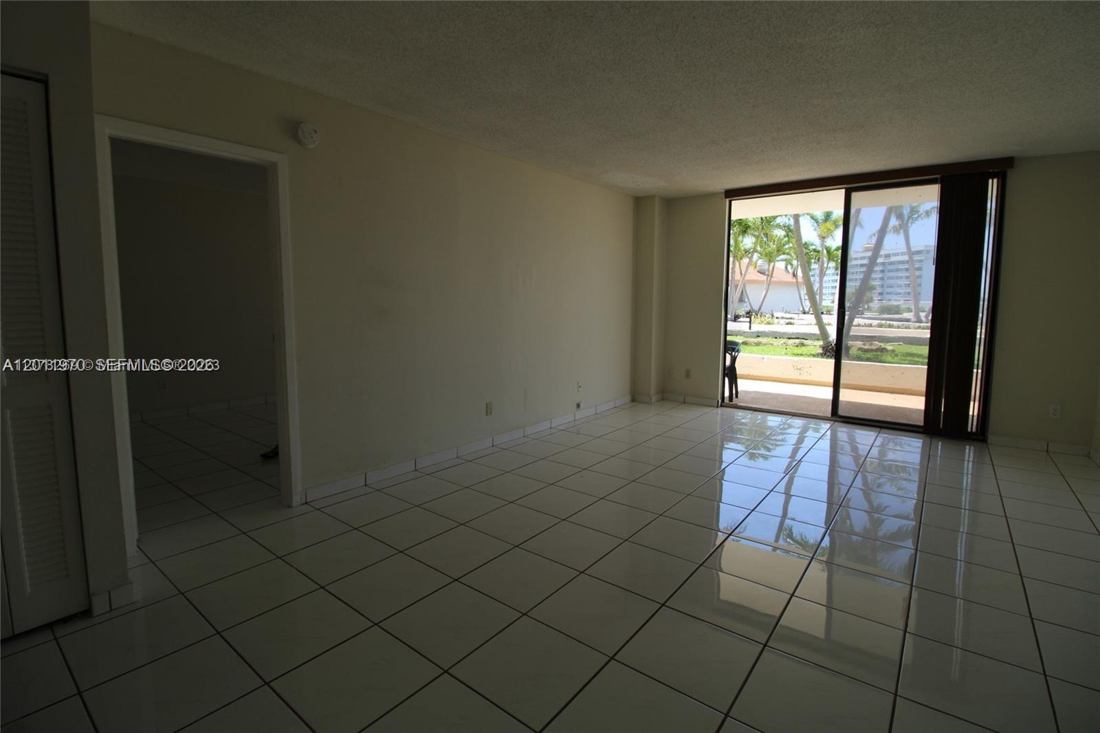 13499 Biscayne Blvd 404 Property Photo 7