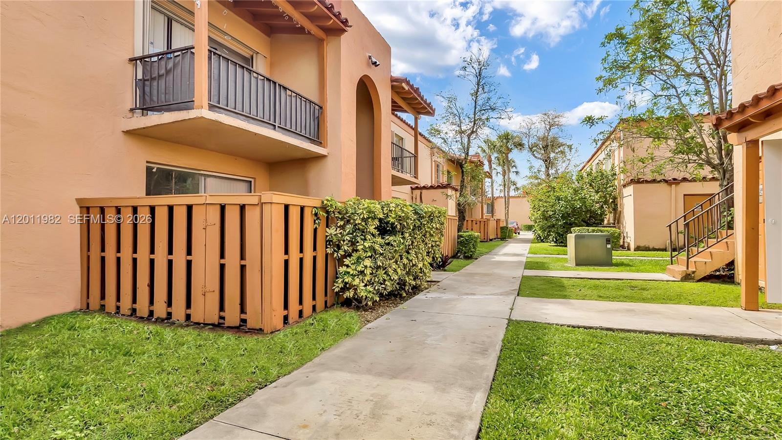 7231 Miami Lakes Dr C5 Property Photo 1