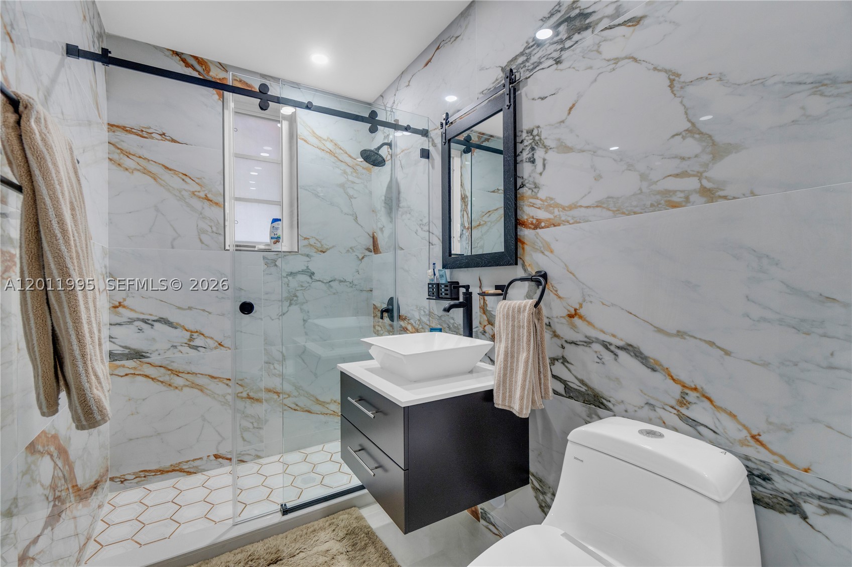 1569 Euclid Ave 7 Property Photo 19