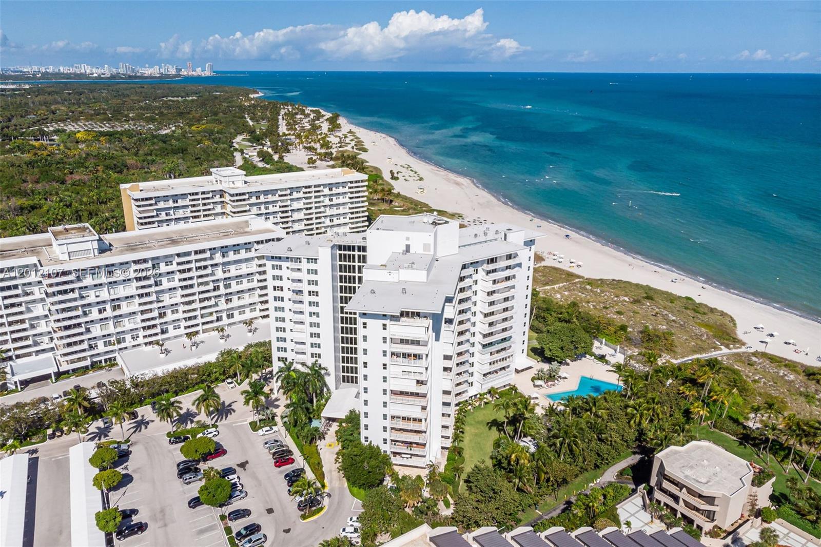 200 Ocean Lane Dr 407 Property Photo 28