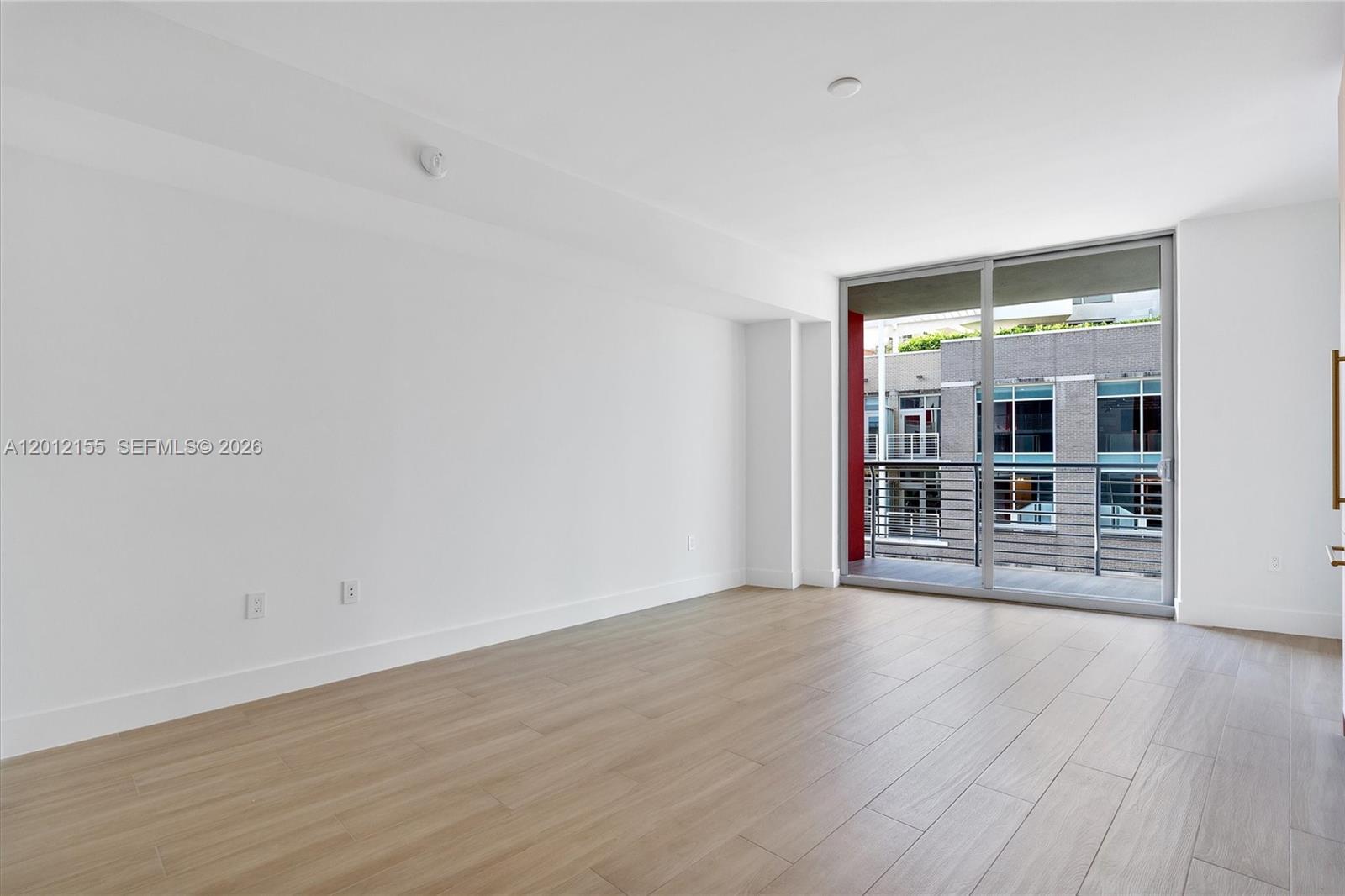 90 Ne 32 St 413 Property Photo 2