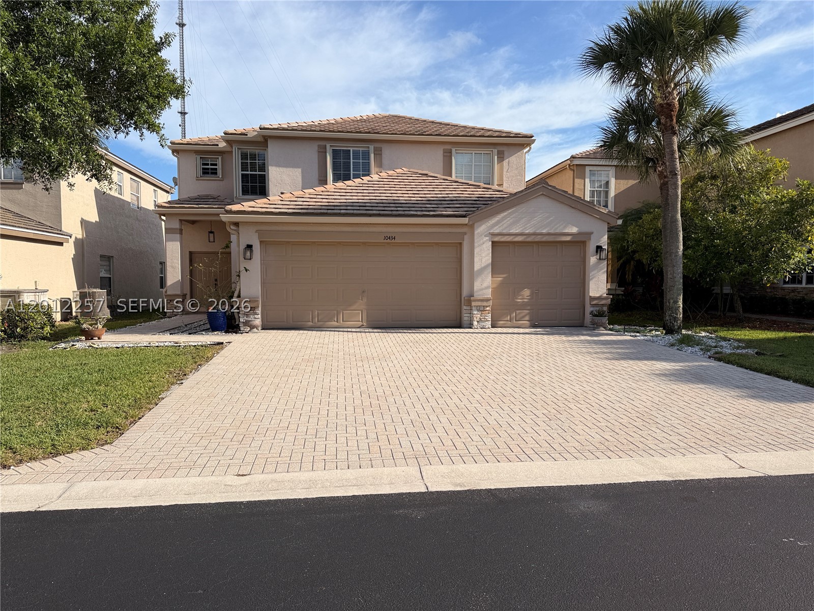 10434 White Pinto Ct Property Photo 1