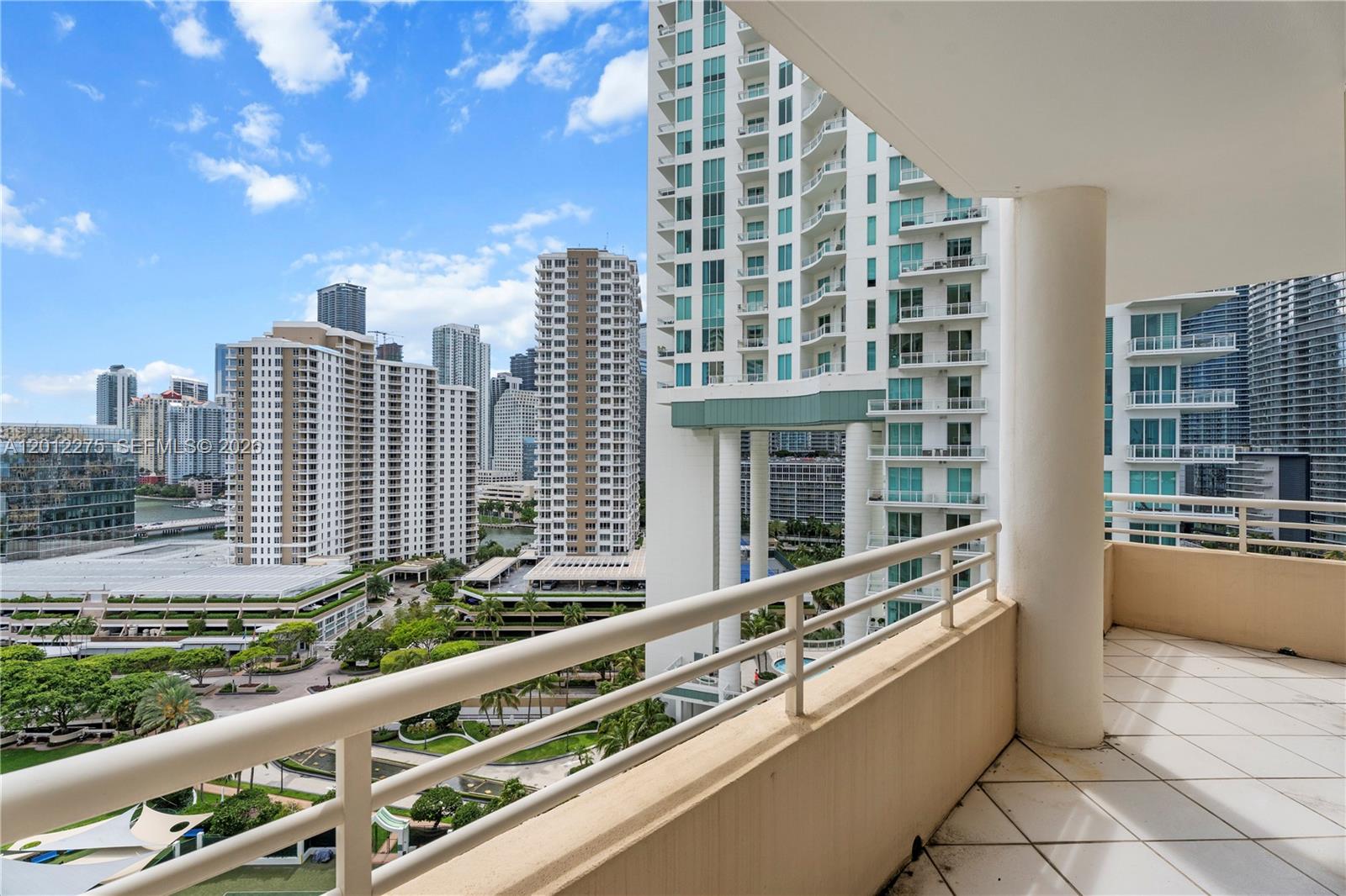 888 Brickell Key Dr 1702 Property Photo 3