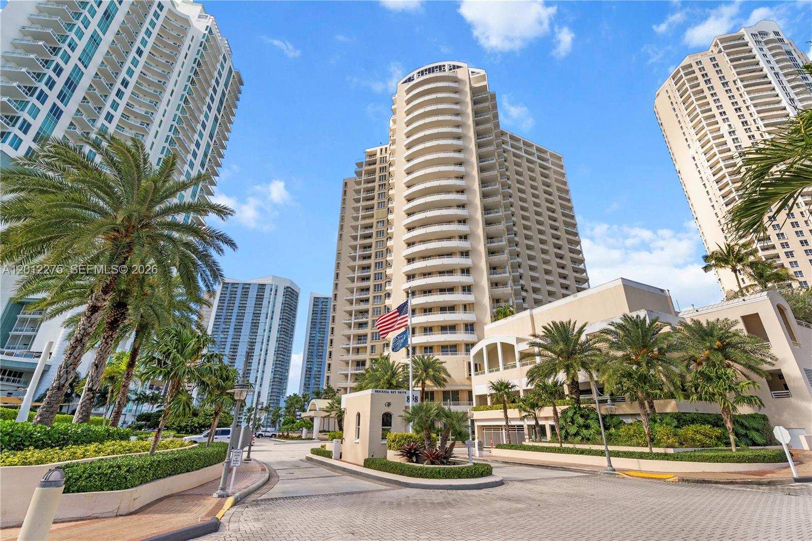 888 Brickell Key Dr 1702 Property Photo 25