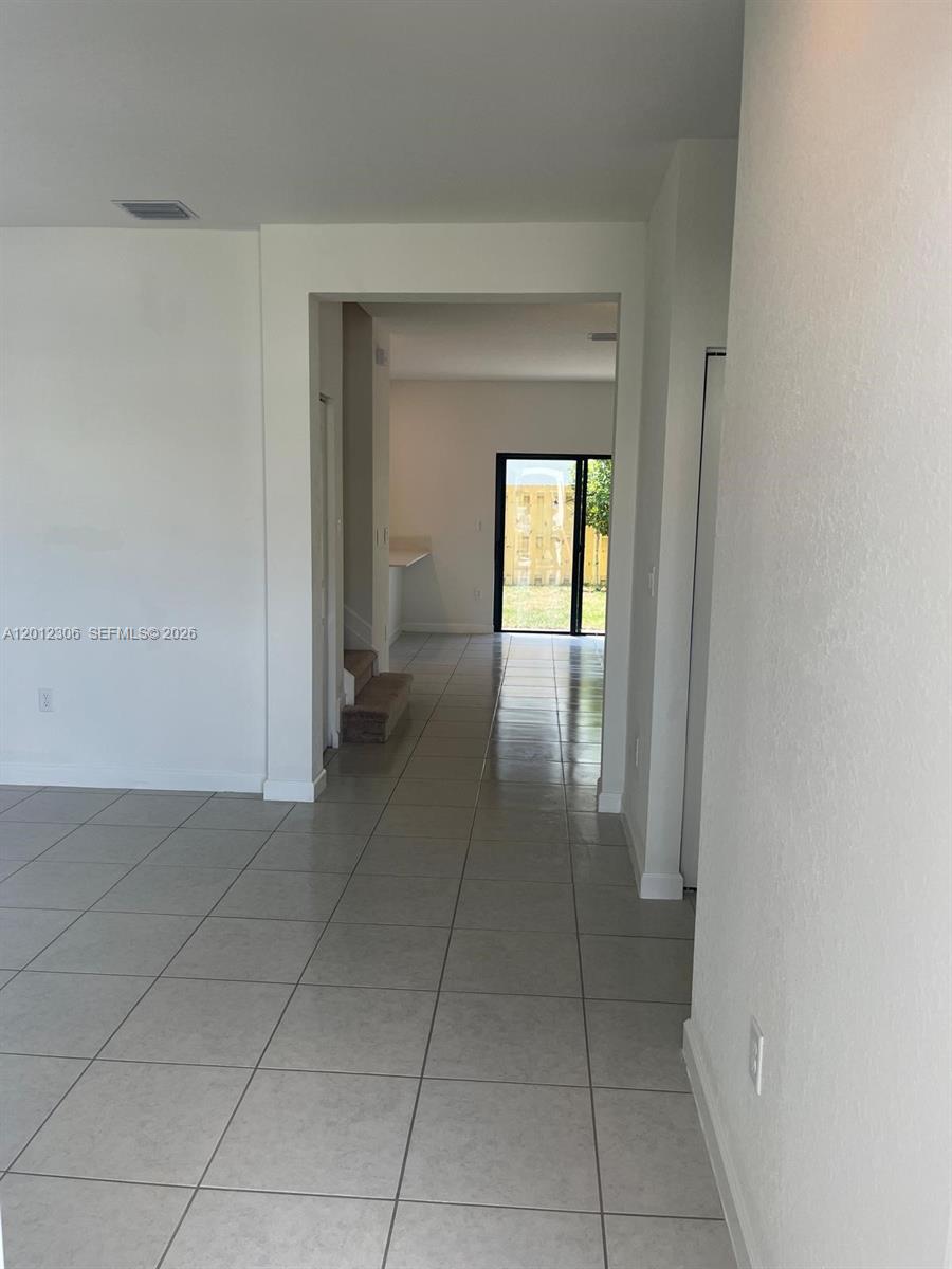 12912 Sw 233rd Ter Property Photo 4
