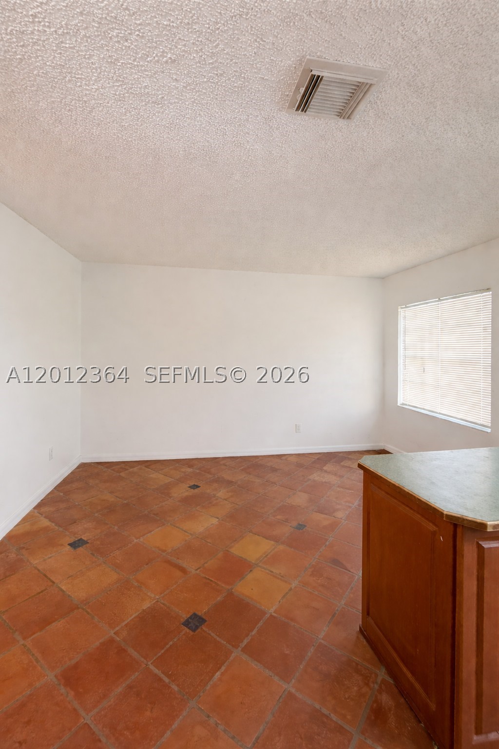 1045 Nw 126th Pl Property Photo 5