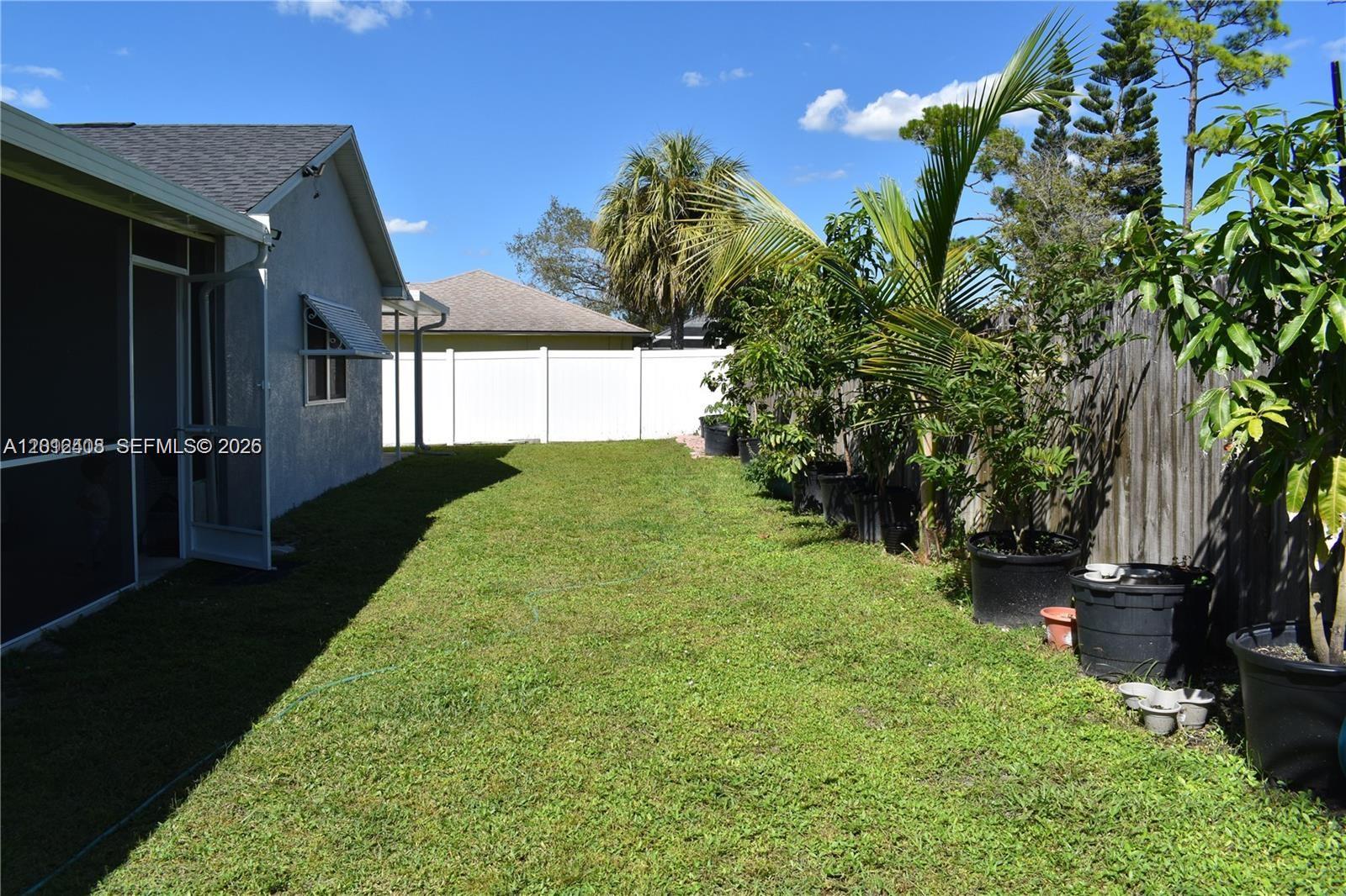 15639 Spring Line Ln Property Photo 11