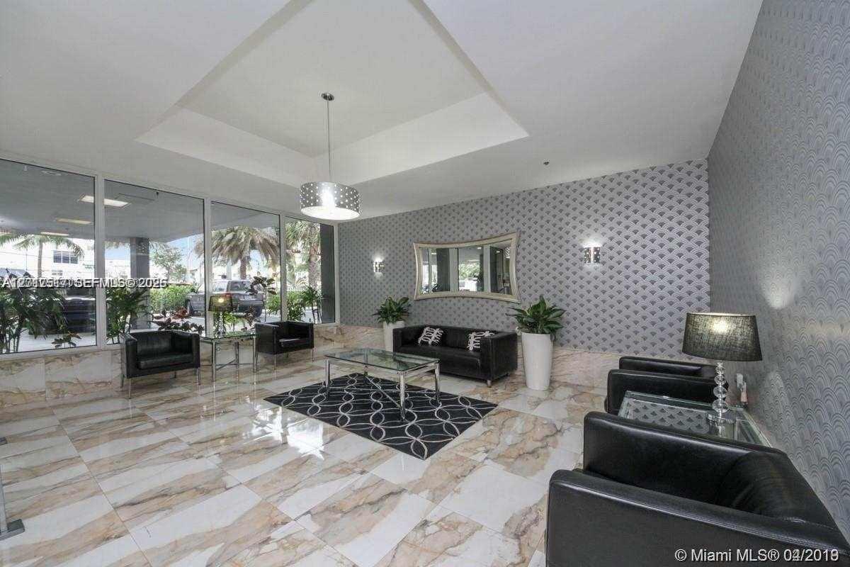 1255 Collins Ave 507 Property Photo 13