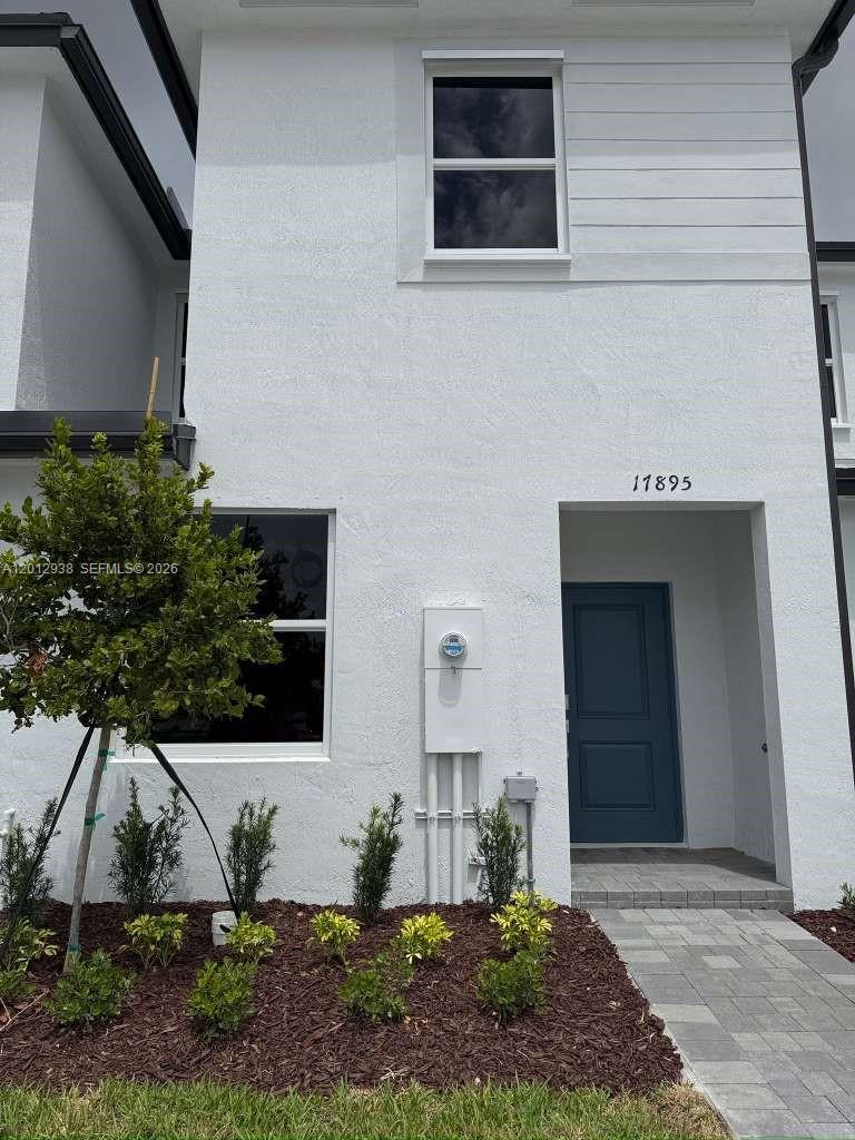 A12012938 Property Photo 1