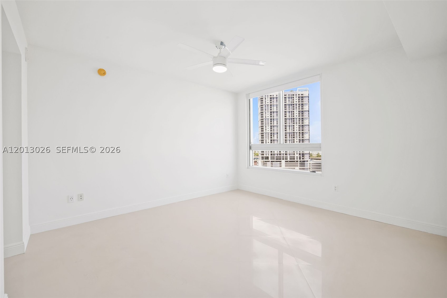 90 Sw 3rd St 1608 Property Photo 10