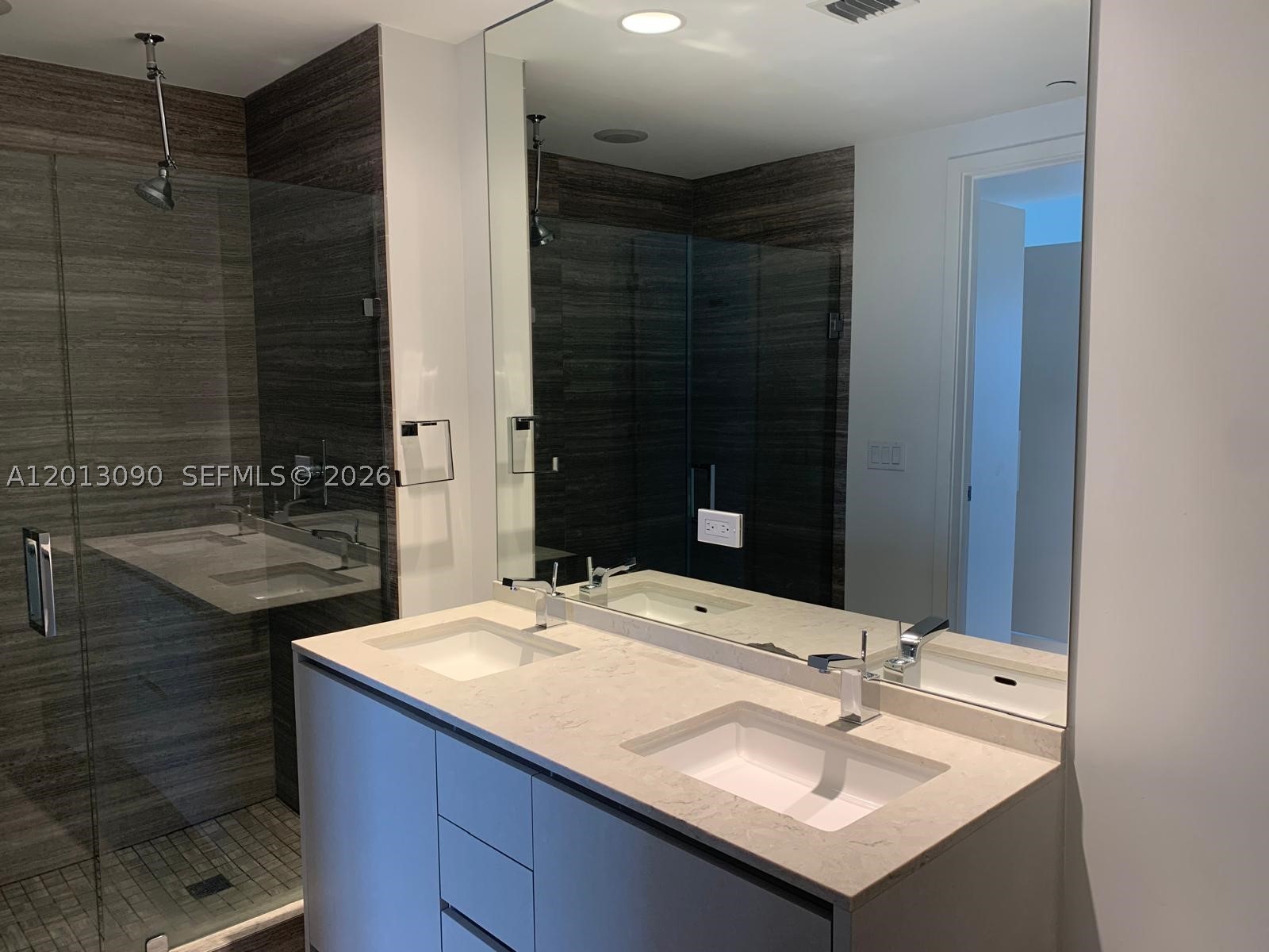1010 Brickell Ave 3704 Property Photo 32