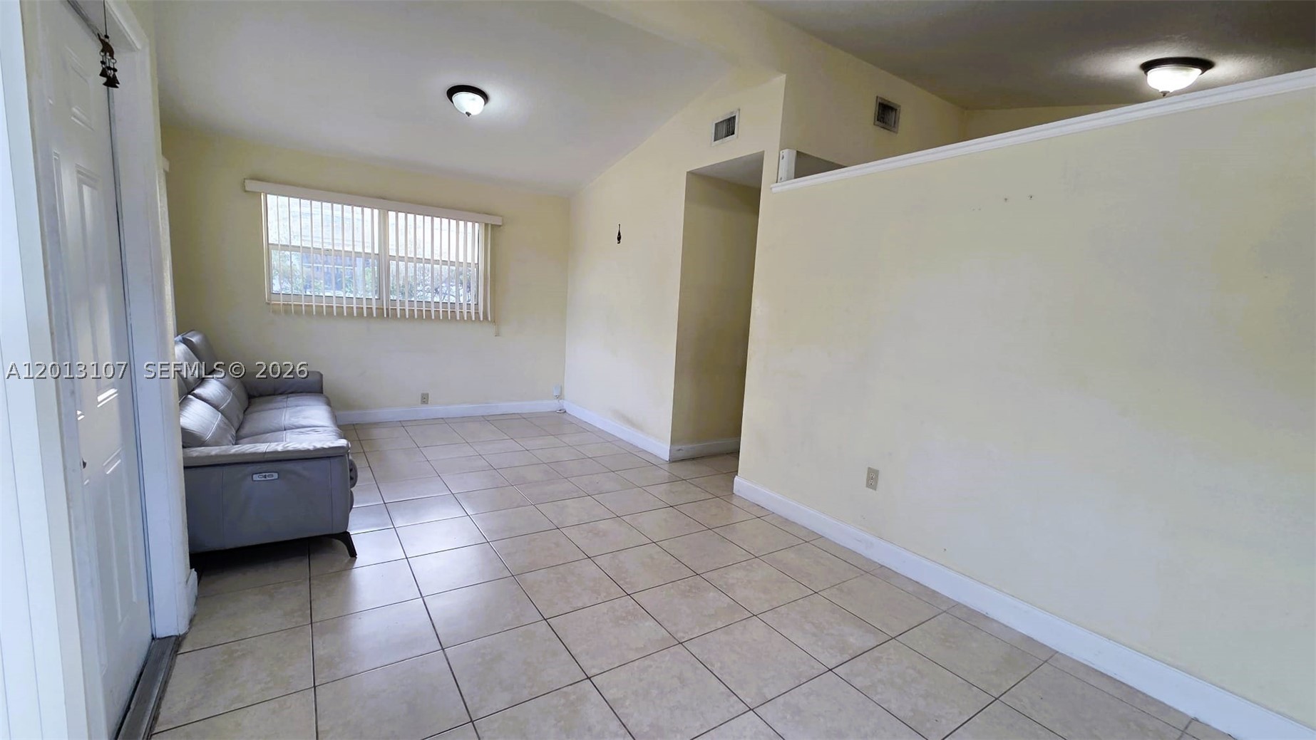 2335 Nw 55th St Property Photo 3