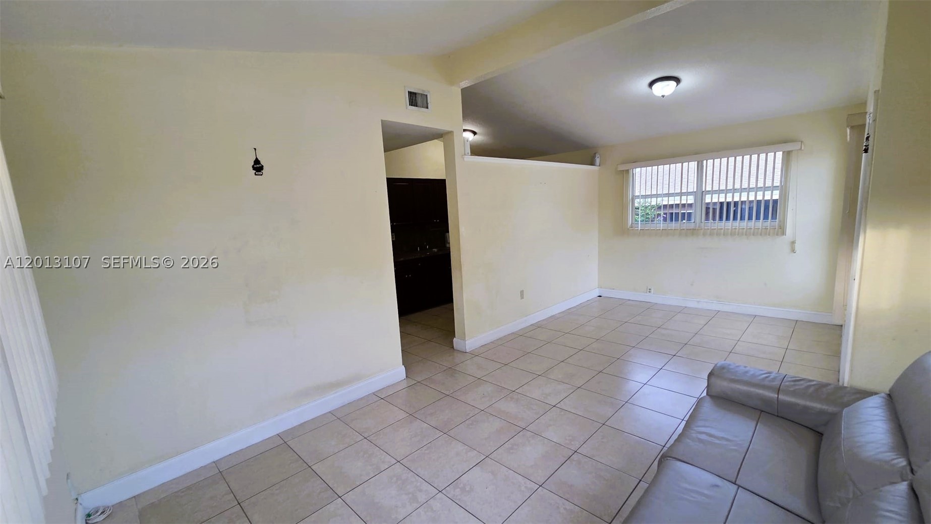 2335 Nw 55th St Property Photo 5